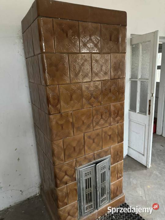Stary zdobiony piec kaflowy Piaseczno