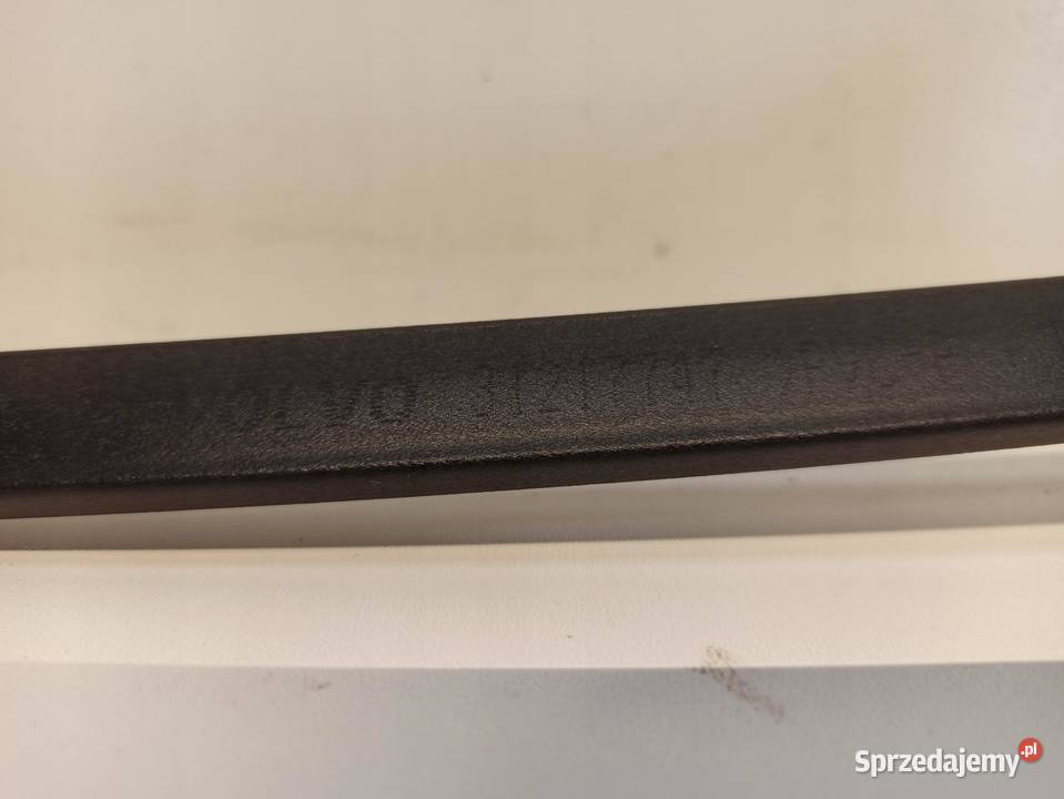 LISTWA SZYBY CZOŁOWEJ VOLVO V90 31217747