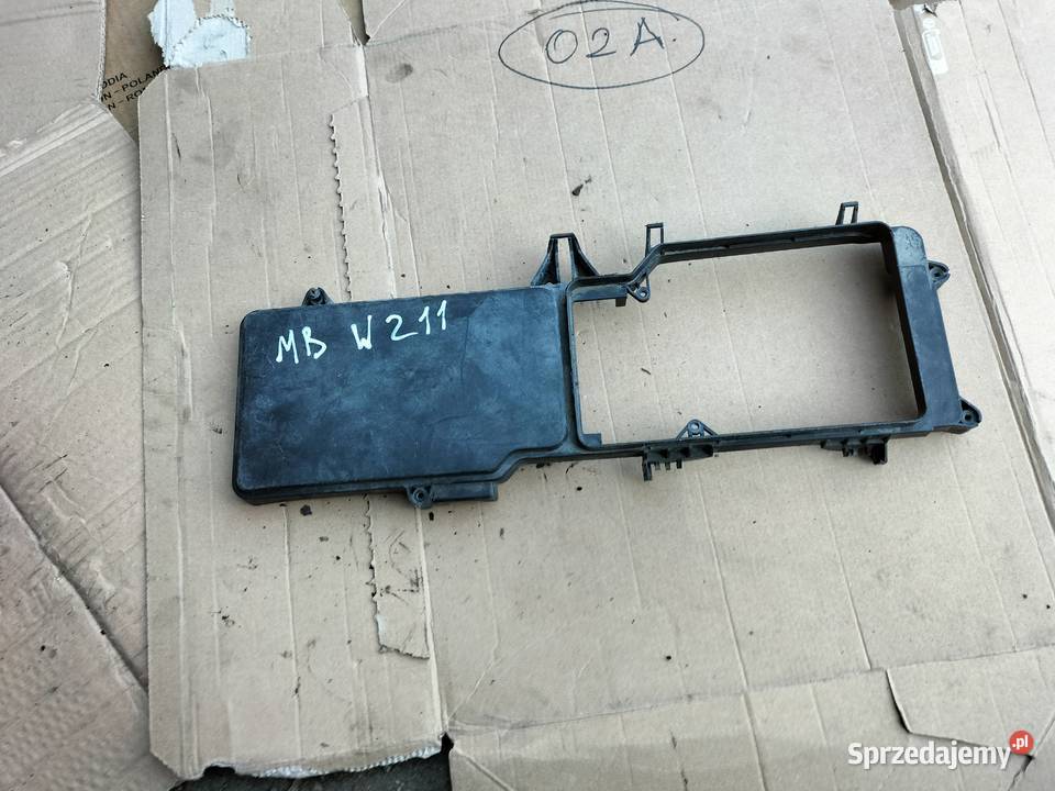 Mercedes W210 W 210 2105400682 POKRYWA GÓRN Kamień-Kolonia
