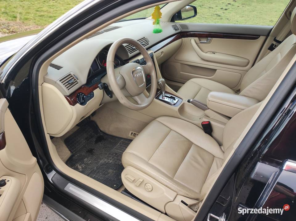 Audi A4 32 V6 255Nowy rozrząd Niski przebieg przyciemniane szyby Bełcząc