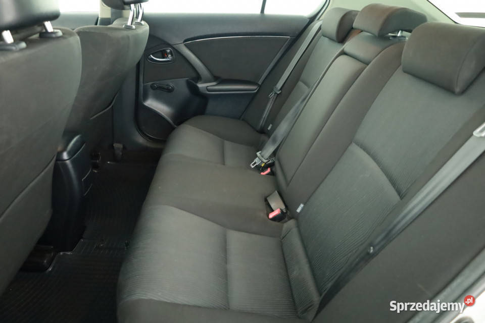 Toyota Avensis 16 Valvematic Samochody osobowe