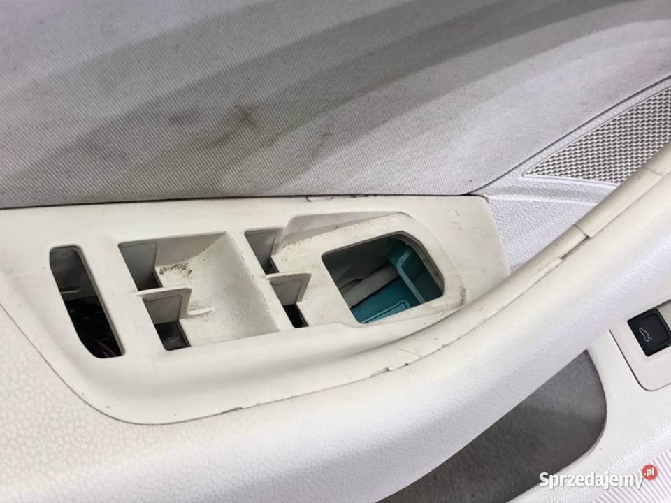 BOCZEK DRZWI LEWY PRZÓD VW PASSAT B8