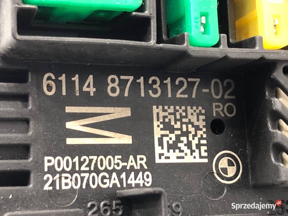 SKRZYNKA BEZPIECZNIKÓW BMW G30 8713127 osobowe
