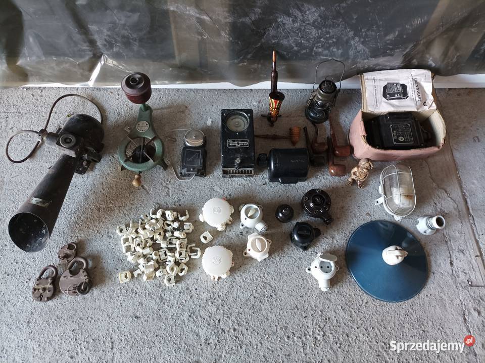 Stare gniazdka włączniki nadtynkowe Radwan sprzedam