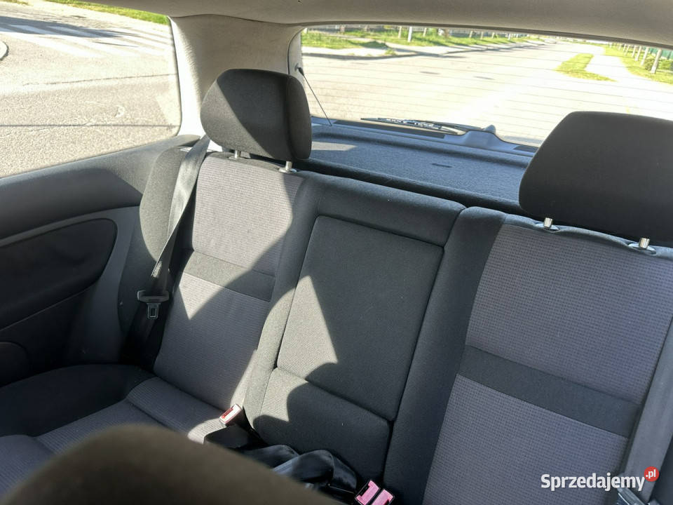 Volkswagen Golf Edition klimatyzacja ESP hak pomorskie