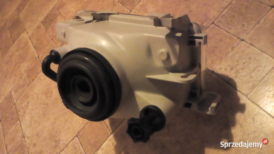 Lampa przednia prawa Opel Astra F osobowe Snopków