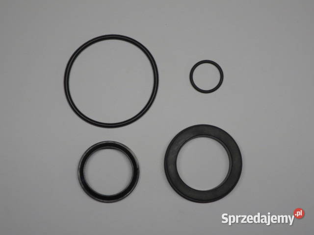 Uszczelnienie siłownika podnoszenia hederu Konstantynów Łódzki