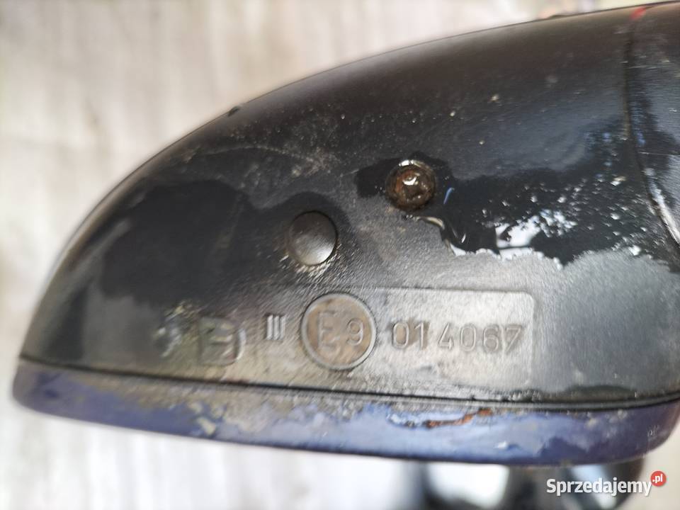 LUSTERO PRAWE VW POLO 9N 014067