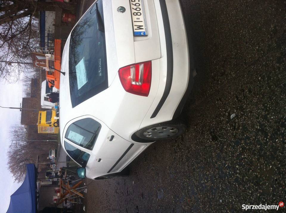 Biała Skoda Octavia rocznik 2012 Warszawa