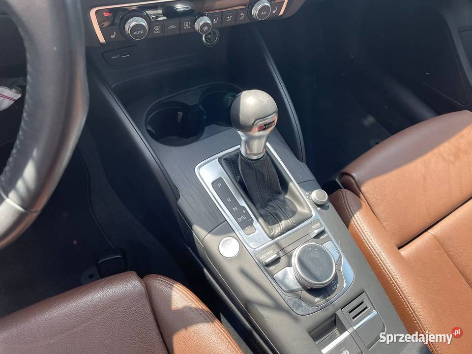 AUDI A3 3 Sportback 15 35 TFSi 150 SLine EV283
