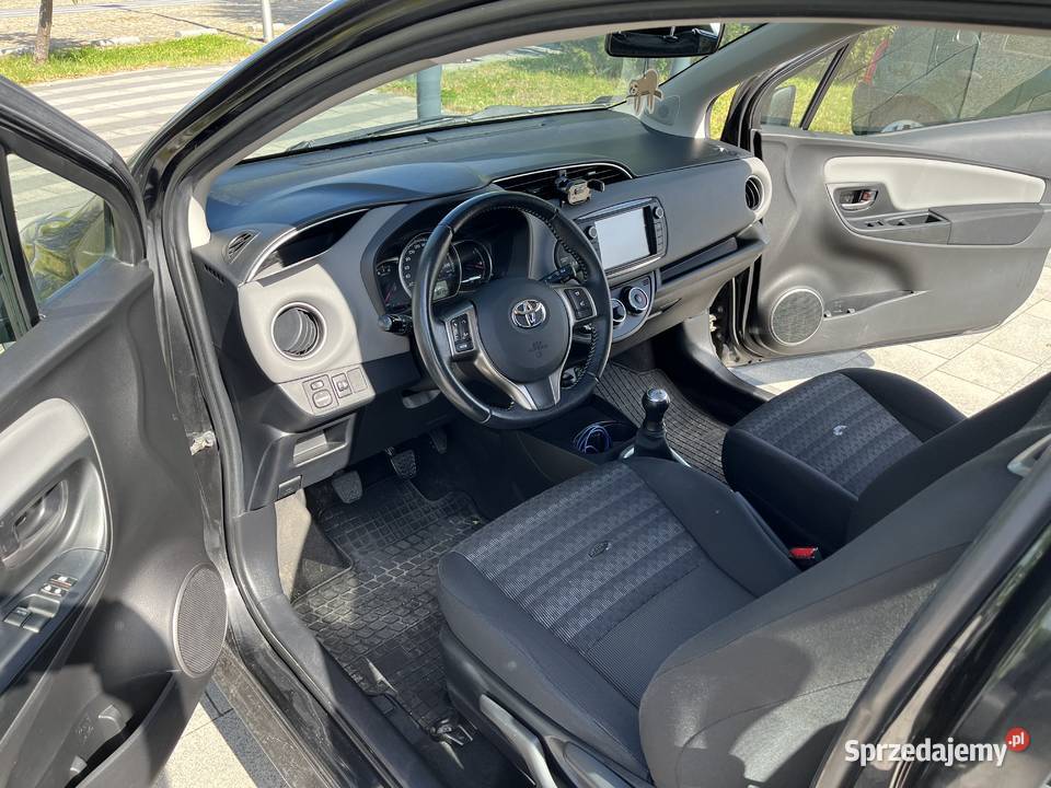 Sprzedam Toyotę yaris 69KM Yaris Gdynia sprzedam