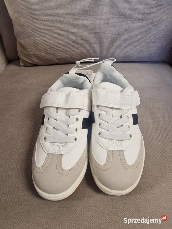 Buty dzieciece HM rozmiar 26 Ostrołęka sprzedam