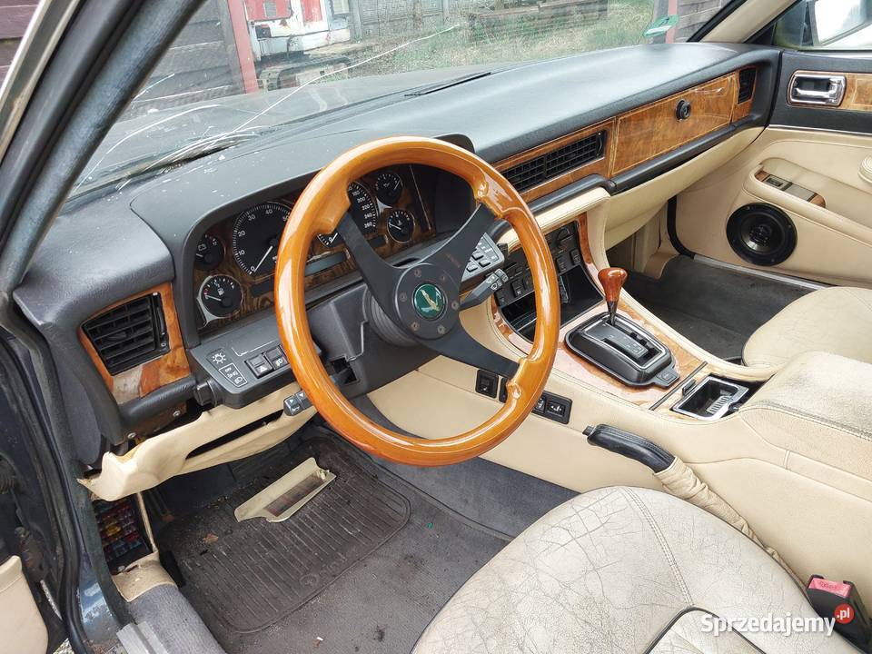 Jaguar XJ JAGUAR XJ40 lift 40l R6 233 benzyna Pleszew