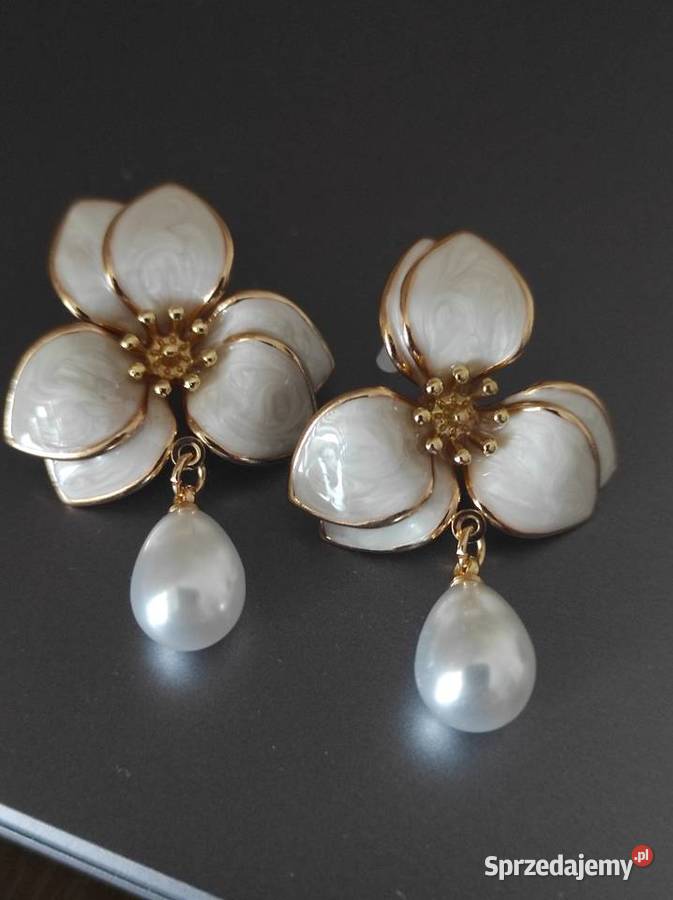 Piękne białe kwiatowe z perłą Wrzosowo