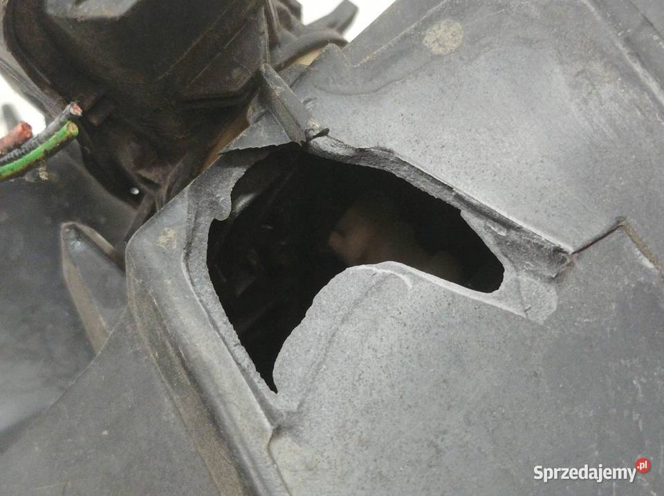 LAMPA PRZÓD LEWA 9682519180 Peugeot 5008 I 2009