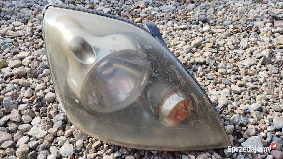 Lampa przednia ford fiesta prawa Poznań