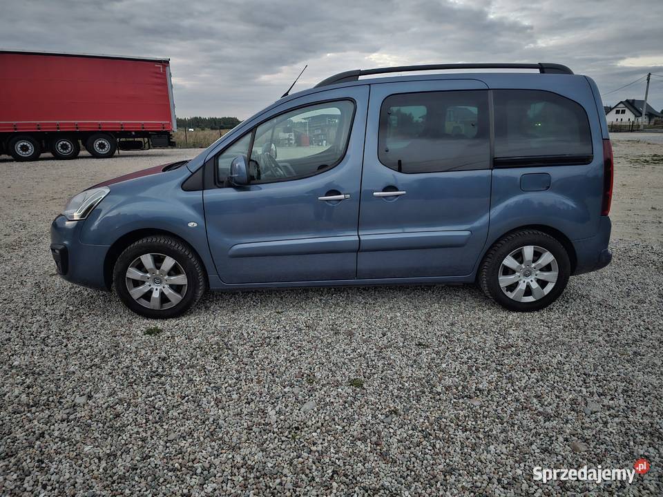 Citroen Berlingo Multispace 16HDI 2016r lakier metallic Berlingo Ostrołęka