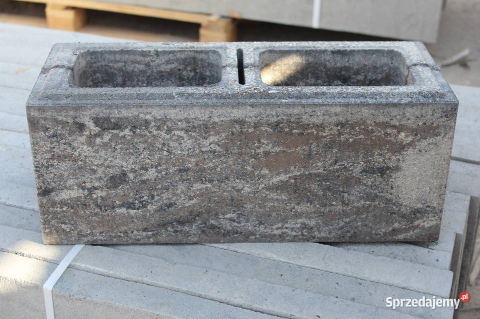 Bloczek pustak gładki STYROBUD FINI kolor KORTEN