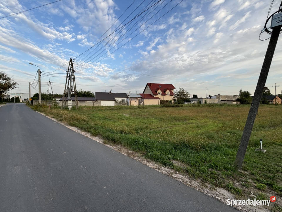 Działka budowlanousługowa 1863 m2 w Święcicach asfalt Święcice