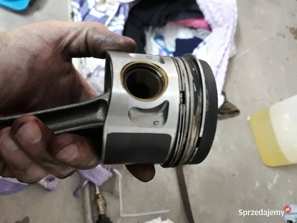 Tłoki korbowody pompa sharan alhambta 19 tdi auy Piestrzec