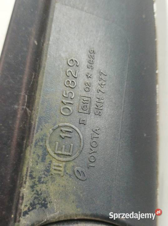 LUSTERKO PRAWE 7PIN 015829 Toyota Avensis II