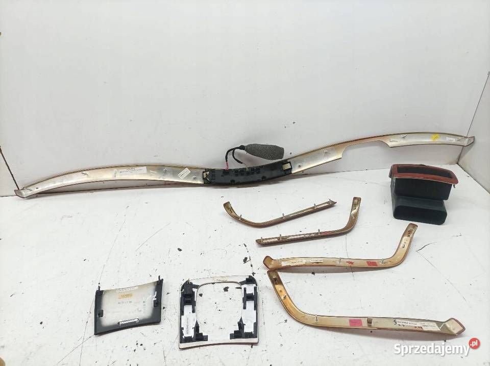 DEKOR LISTWA OZDOBNA DESKI KOMPLET MercedesBenz osobowe