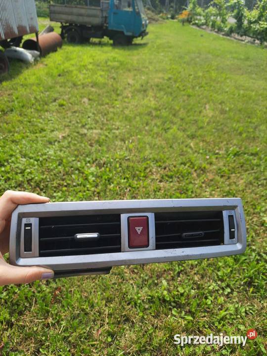 Kratka nawiewu powietrza lewa subaru outback sprzedam