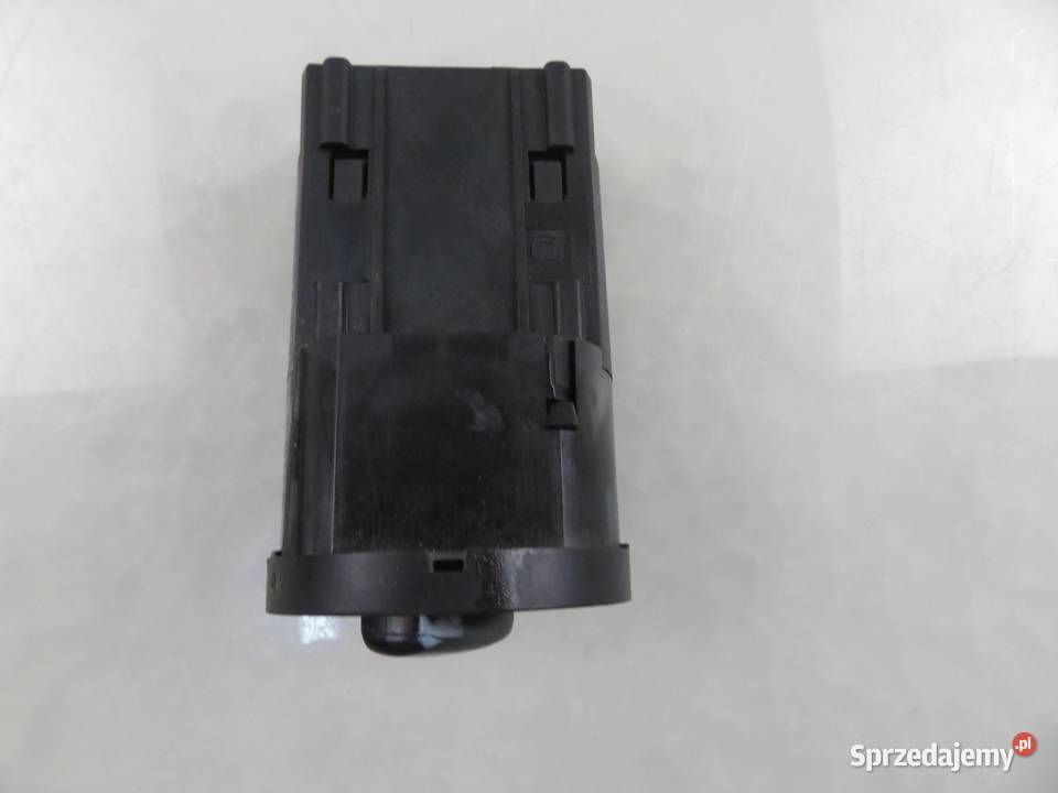 WŁĄCZNIK ŚWIATEŁ SKODA OCTAVIA I 1U0941531A osobowe
