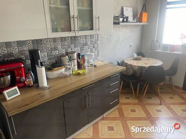 Sprzedam mieszkanie dwa pokoje Zdziesławice 11