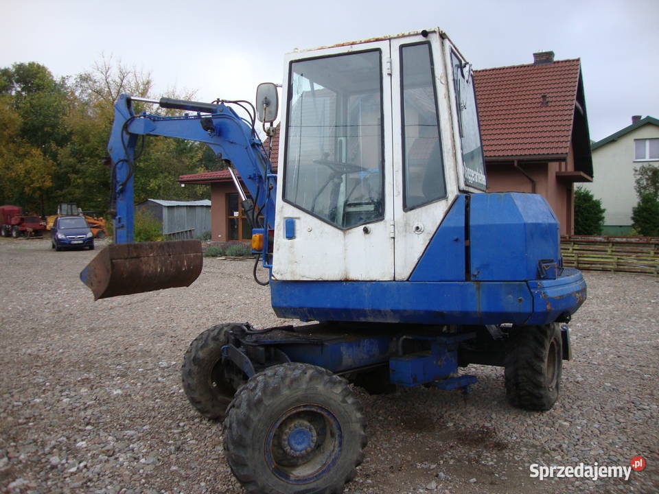KOMATSU PW30 koparka kołowa waga 3970 Czaplinek