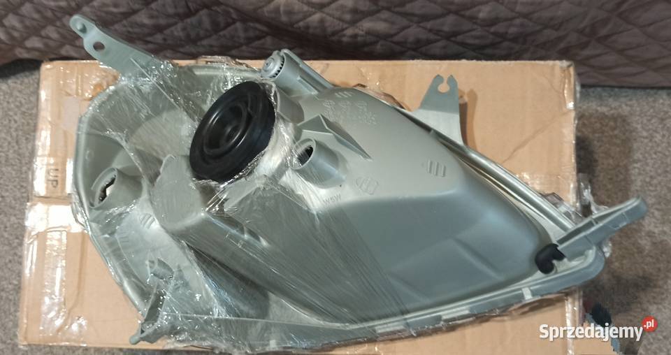 Lampa przednia lewa Toyota Yaris Pruszków sprzedam