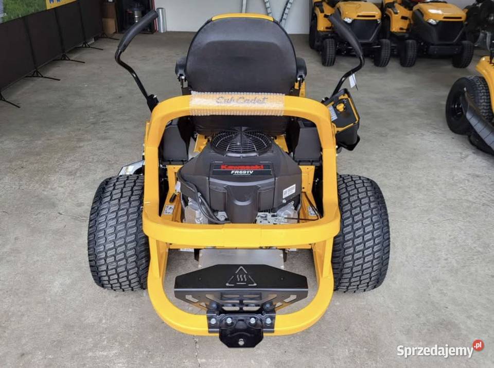 CUB CADET Zero Turn XZ5 L127 24 Kawasaki Traktorki Dymki