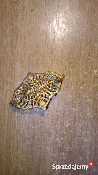 Broszka pozłacana z lat PRL Warszawa