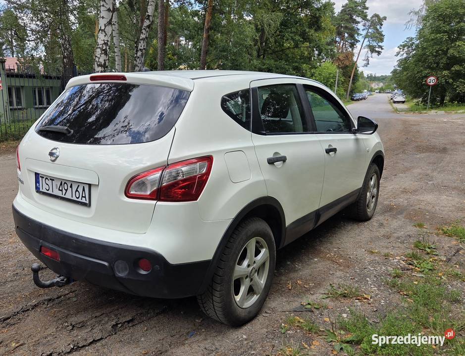 Nissan Qashqai 16 benzyna Rok produkcji 2011 Starachowice