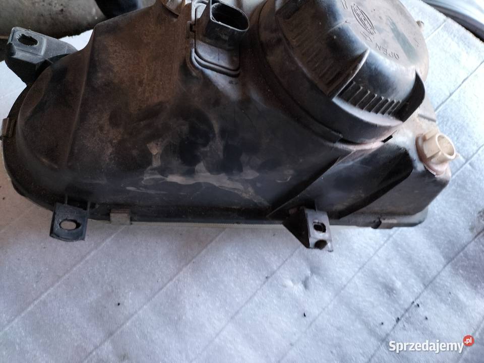 Lampa prawa przednia VW Golf III Kamień-Kolonia sprzedam