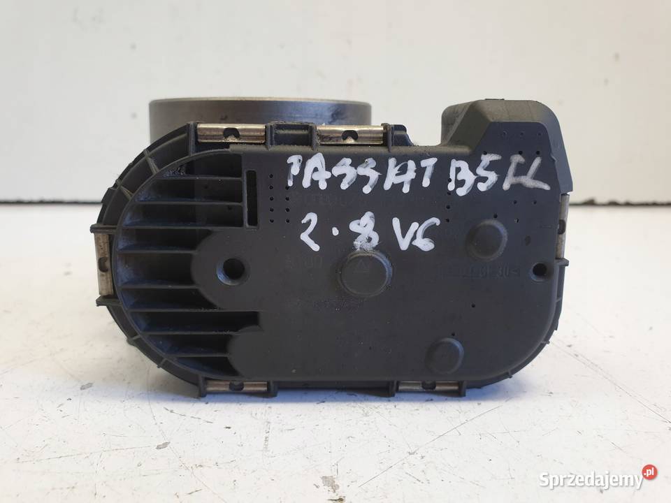 VW Passat B5 FL 28 V6 PRZEPUSTNICA 078133062B Części samochodowe Janów