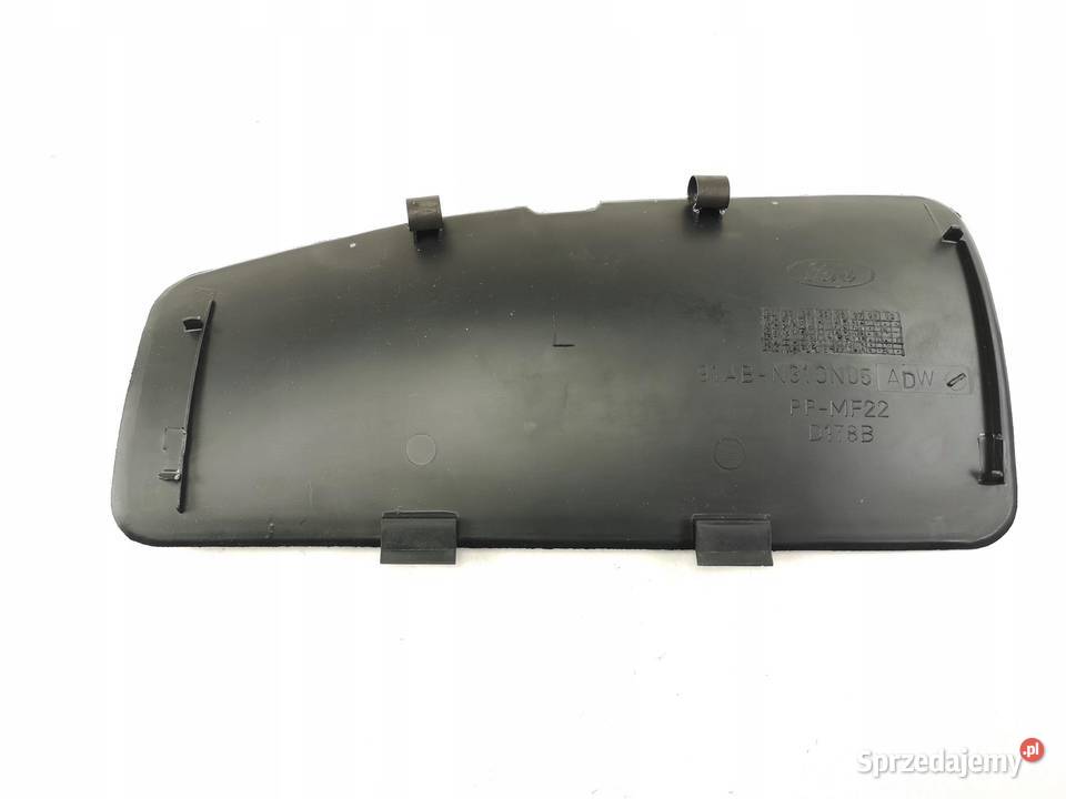 ZAŚLEPKA LAMPY LEWY TYŁ FORD ESCORT KOMBI 9095