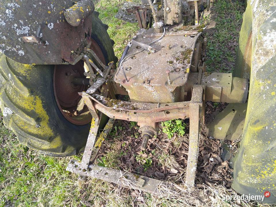 Skrzynia na części w całości Farmal warmińsko-mazurskie Ełk
