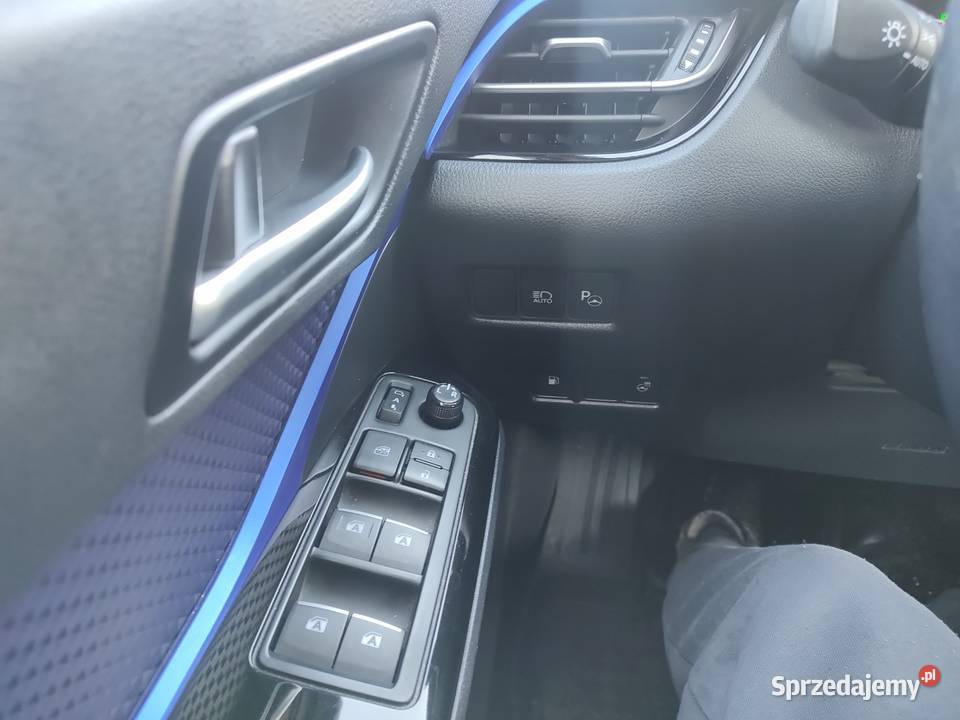 Sprzedam zadbaną Toyotę chr hybrid 2017 dobrze