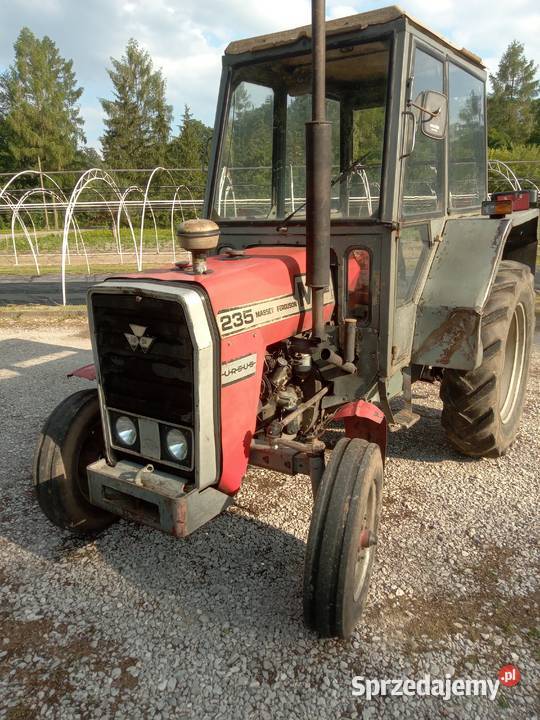 Massey Ferguson 235