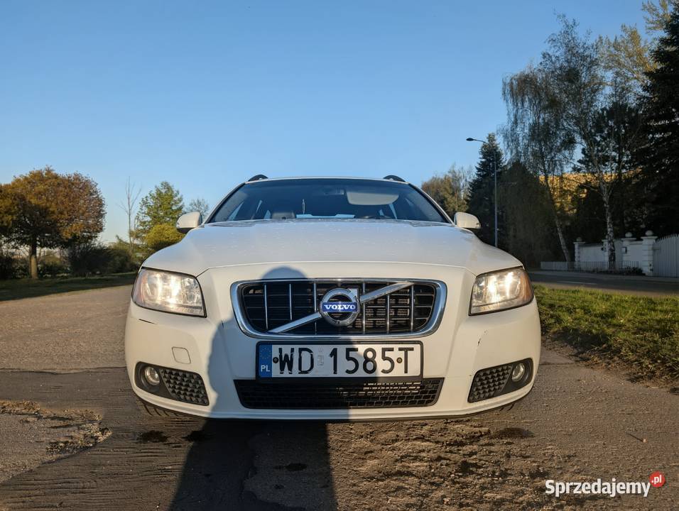 Volvo V70 2009r disel 20 136 manual zqdbany manualna Warszawa sprzedam