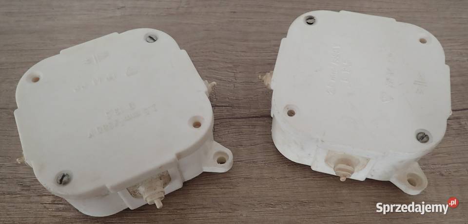 Puszka Instalacyjna Natynkowa z Wkładem 2 sztuki Tarnów sprzedam