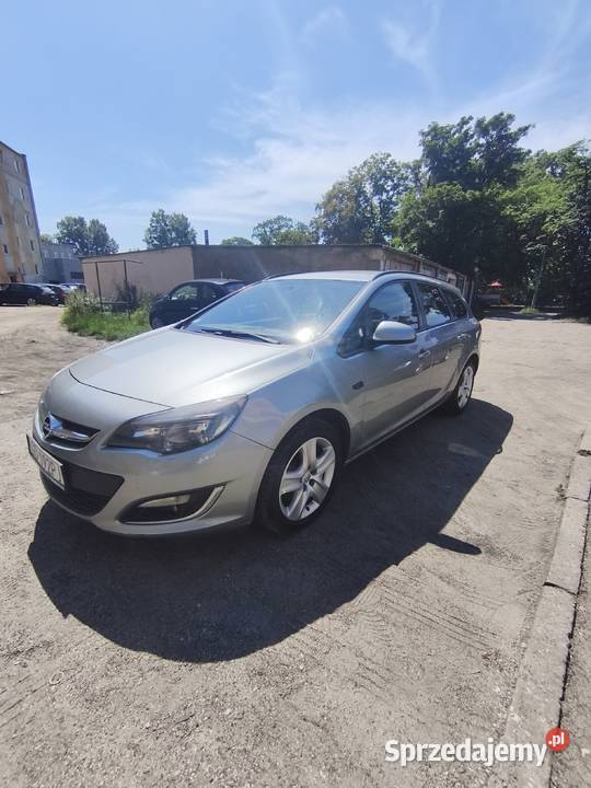 Opel Astra J Combi 17CDTI 2013r nieuszkodzony Gdańsk