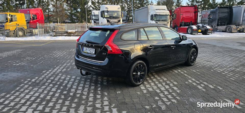 VOLVO V60 20D 160 NAVI BLUETOOTH USBAUX MOŻLIWA 2000cm3 Świdnik