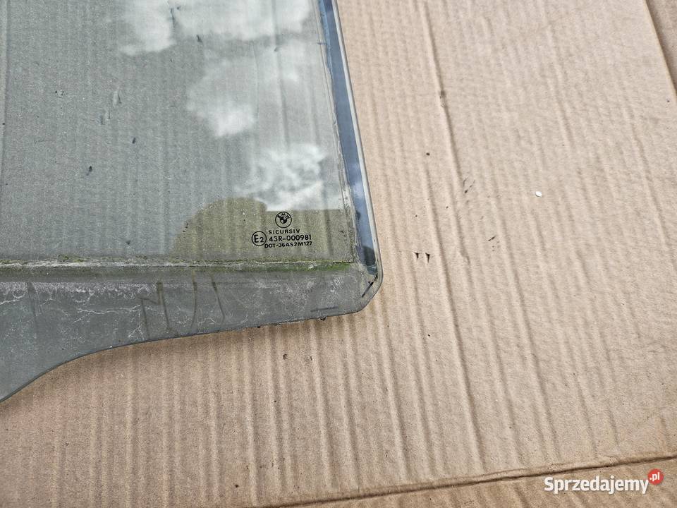 BMW E39 SZYBA BOCZNA PRAWY TYŁ SEDAN