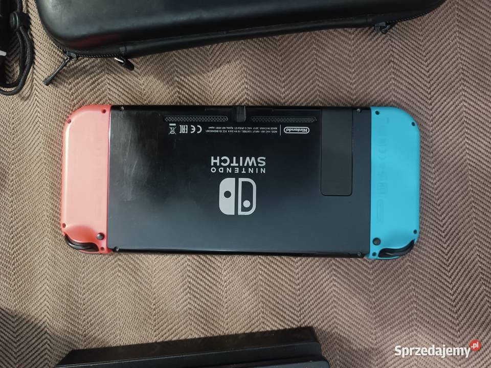 Konsola Nintendo Switch cwf duży zestaw Konsole i automaty