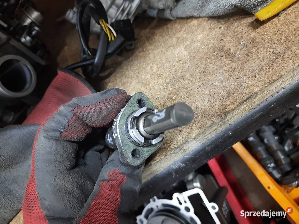 Honda CBR 600 f4 i napinacz rozrządu CBR600 F4 i sprzedam