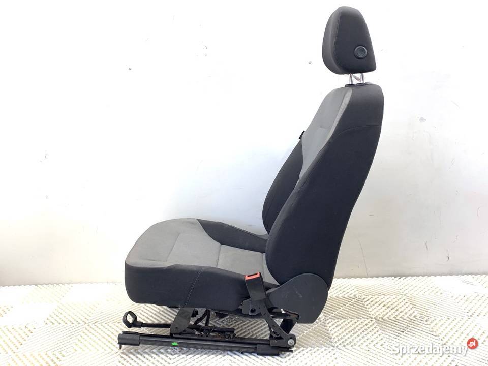 FOTEL PRAWY PRZÓD VW GOLF VII Hatchback