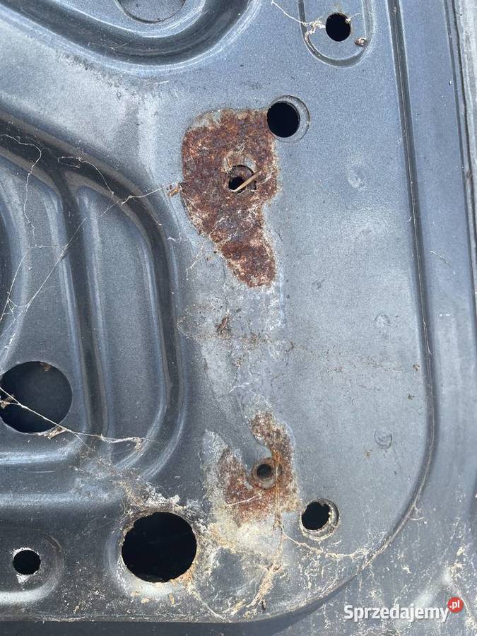 Tylnią klapa BMW e30 spoiler Gryfice