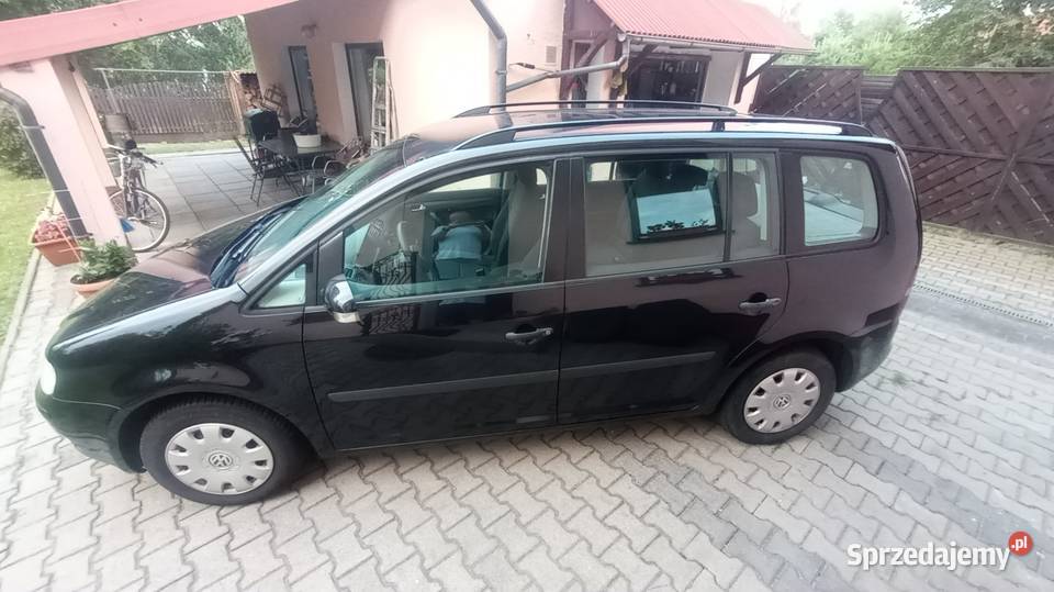 Śliczny VW Touran 7 osobowy zamiana opolskie Paczków
